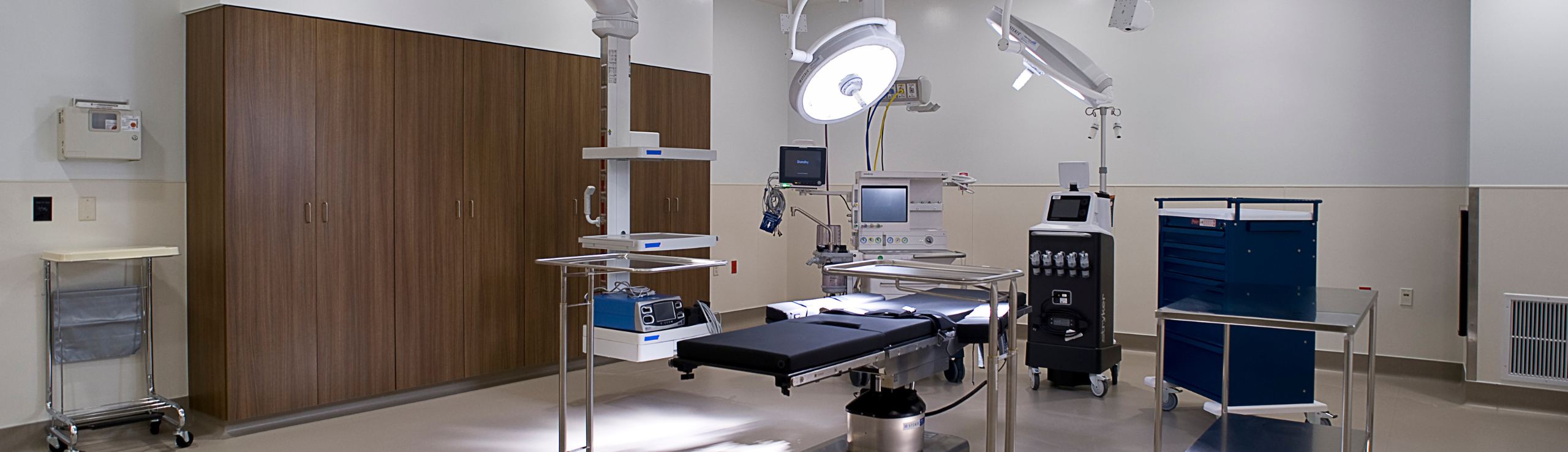 Picture of operating room at Hegg Health Center